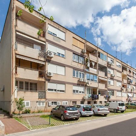 Apartment Gabriella Макарска Экстерьер фото