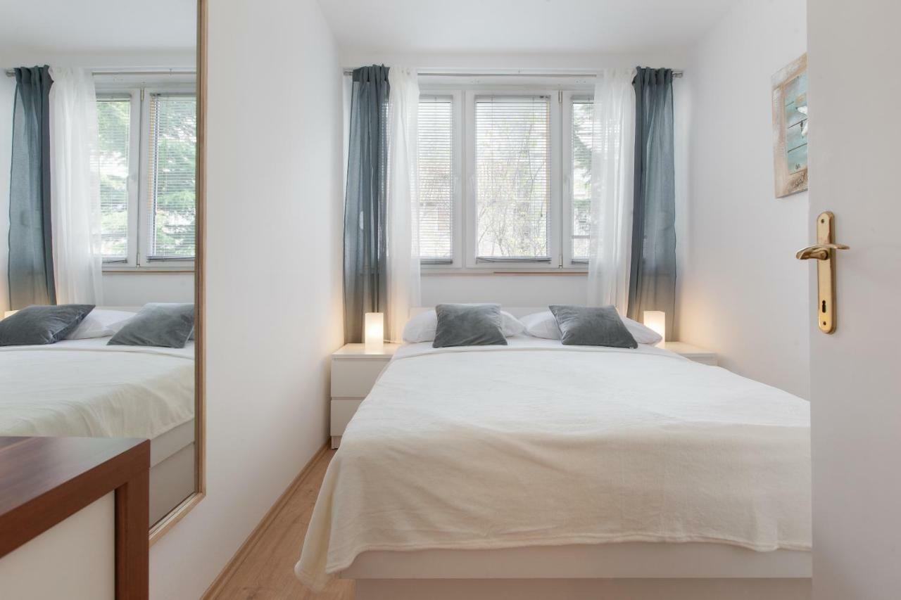 Apartment Gabriella Макарска Экстерьер фото