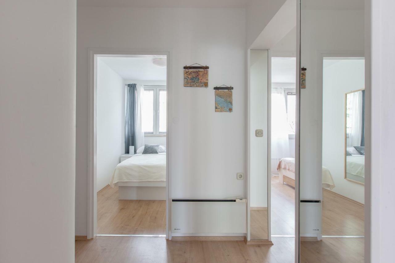 Apartment Gabriella Макарска Экстерьер фото