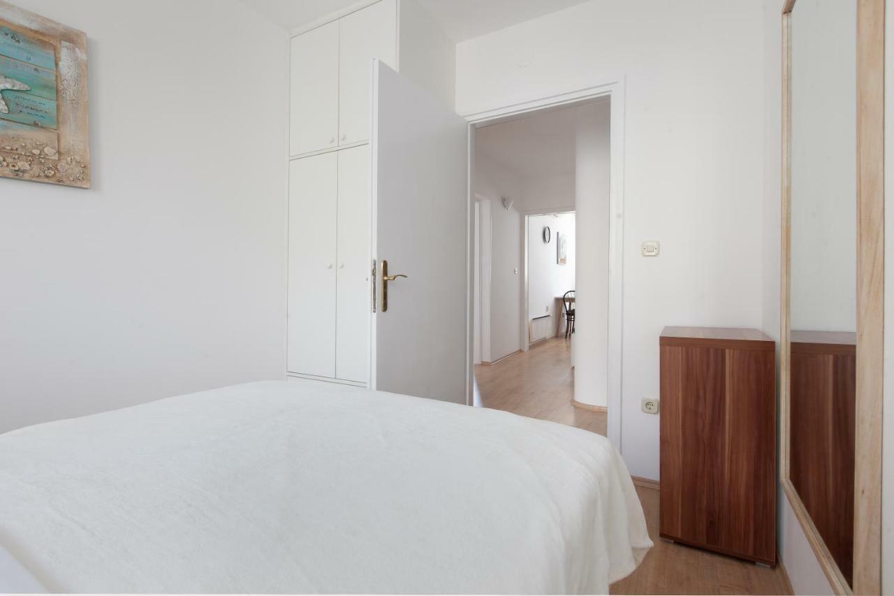 Apartment Gabriella Макарска Экстерьер фото