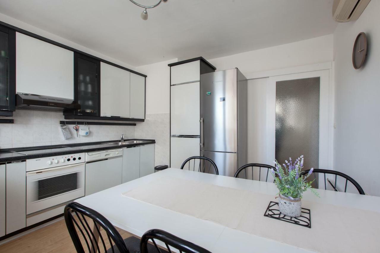 Apartment Gabriella Макарска Экстерьер фото